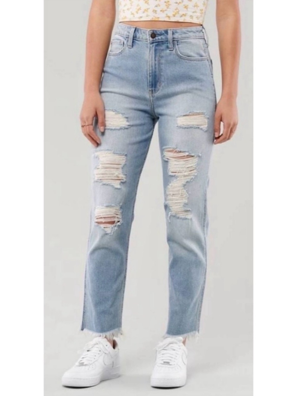Hollister Ultra High-Rise Mom Jean